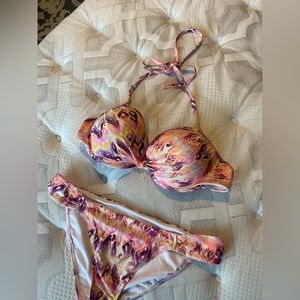 Victoria’s Secret ikat Bikini Set